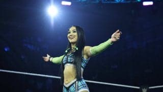 23歳“悪女”レスラーが「レジェンドコスプレ」で挑発？ “実は憧れ”大先輩にそっくりすぎるモノマネ衣装が話題に