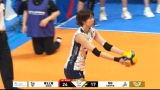 女子バレー、“急激落下”のサーブにどよめき 相手レシーバーも愕然 フルセット逆転勝利を呼び込んだ衝撃の一コマ