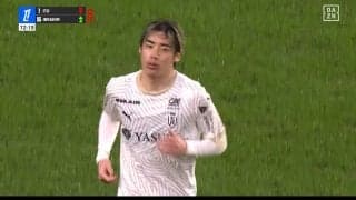 ふざけるなよ！ 伊東純也、まさか途中交代の“謎シーン”「意味わからん」 指揮官の“迷采配”にファン騒然「なんで？」「あきらめたか」