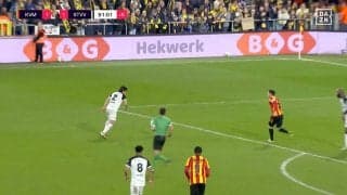 後半ロスタイムに奇跡の同点弾！28歳元日本代表DF、“神業ワンタッチパス”で「結果出した」 劇的アシストに称賛の声