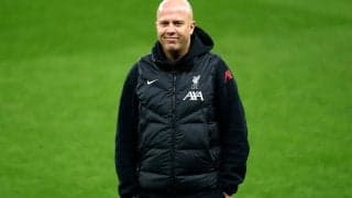 「すべてのポジションを見ている」静かな移籍市場続いたリバプール、スロット監督は夏の補強を示唆「今のスカッドを評価したうえで…」