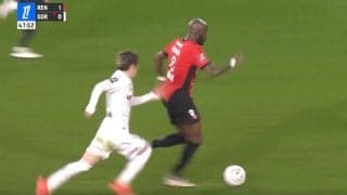 衝撃の6秒！ 伊東純也、爆速スピードで約50メートル走破→“超絶プレスバック” 相手のカウンターを猛追で封じ込めた瞬間