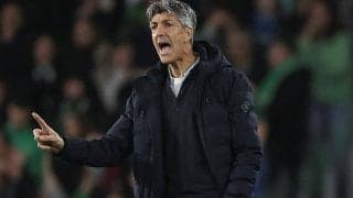 イマノル監督が完勝の選手たちを称える｢素晴らしいプレーにとても満足している｣