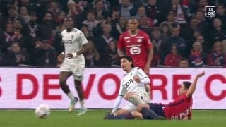 「アフターでこれは…」南野拓実に対する“危険タックル”が物議 「タキに何してくれたんや」SNSで非難殺到