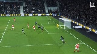 「神レベル！」関根大輝が高速クロス→中村敬斗が絶品ゴール！「完璧すぎた」「美しい」Ｓ・ランスの“新日本人ホットライン”が37年ぶり偉業に貢献した瞬間