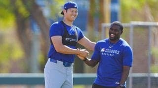 大谷翔平の「新たな一面の開花」　通訳なしでもスラスラ…今までになかった“光景”