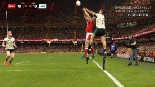 こんなラグビーあるのか！？超ワールドクラスのタップパスに実況者「なんですか、あれ…」と唖然