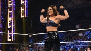 「素は可愛い」“凶悪”美女レスラー、ギャップ全開のピアノ歌唱動画が話題…穏やかすぎるプライベートの一面にファン反応