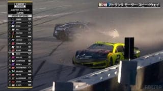 「後でひと悶着ありそう」米人気レースの首位争いでまさかのアクシデント発生！残り3周で“ダブルリタイア”の悲劇