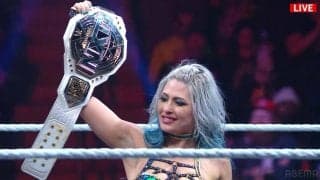 「顔面偏差値高すぎ」世界的人気の日本人女子レスラーがナチュラルメイクで誕生日をお祝い！親友レスラーと“はにかみ笑顔”にほっこり