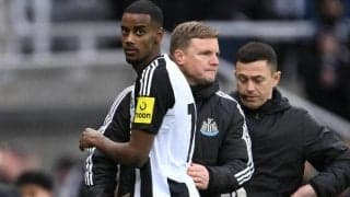 リバプール戦不在のFWイサクはブライトン戦欠場か？ ハウ監督「長期的な問題とは思わないが…」