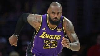 球宴後に圧巻の平均30.2得点…40歳のレブロン・ジェームズがまたもやNBA新記録を樹立