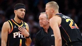 サンズ、2月3勝10敗と大苦戦…ブッカーと指揮官は“声のボリューム”を巡り対立？