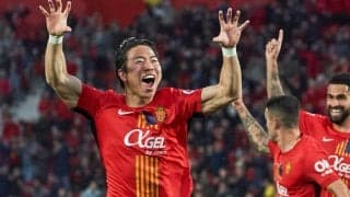 「お手本のようなボレー」「めっちゃ難しいゴール決める」浅野拓磨が待望の移籍後初ゴール！ リーガ初得点は衝撃の鮮烈ボレー「シュートフォームかっこよすぎ」