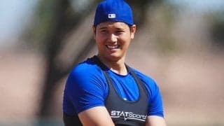 大谷翔平に「持たせちゃダメ」　相次ぐ錯覚も…手にした“逸品”が「確かにでかい」