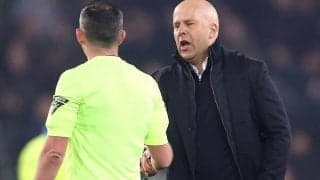 2試合のベンチ入り禁止処分を受けたスロット監督、オリバー主審に｢もしリーグ優勝できなかったら、その責任は君にある｣と発言