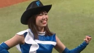 “きつね”だけじゃない！　かわいさに選手も虜…ファイターズガールのダンス4選