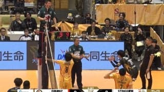 男子バレーでまさかの“レッドカード” 予期せぬ展開にネット注目 エースが懸命の抗議も