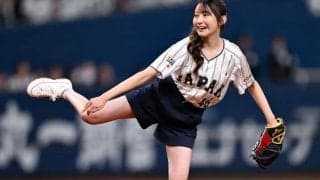 21歳人気アイドルが「夢が叶った…涙」反響止まぬ“豪快”始球式「投げ方キレイだよな」「気持ちのこもった一球」