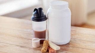 プロテインの種類の違いって？ホエイ・カゼイン・ソイの特徴を解説