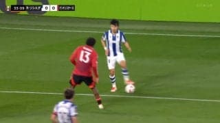 「久保だけレベルが違いすぎる」久保建英、DFの想像を超えた“2連続縦突破”にスタジアム騒然「マークの足止まってたな」徹底マークのマンU守備網を破壊した圧巻・切り裂きドリブル！