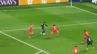 鉄壁！遠藤航の“神ブロック”にスタジアム大熱狂！「番犬すぎる」「バケモンや」「泣けてきた」PSGウイングを完封→現地メディアも絶賛「重要なブロック」