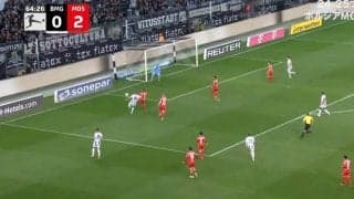 飛び込んだああ！ 潰し屋・佐野海舟、爆速ダッシュ→“ジャンピングキック”カバーリング炸裂　危機管理能力がビンビン反応…ファン大絶賛「遠藤航の後釜」