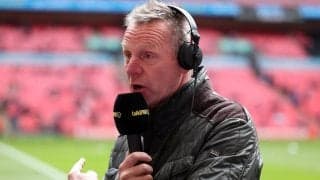 イングランド代表のレジェンドが飛行機内で体調悪化、カナダに緊急着陸で緊急搬送…現在は容態安定