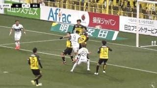 「首が強すぎ！」鹿島レオ・セアラの“超人パワーヘッド”に騒然「足で打ったようなボールスピード」「入り方が上手い」移籍後初のハットトリック達成