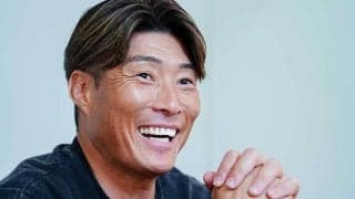 引退から3年…阪神OBの超人ボディが「また逞しく」　後輩ユニが“パツパツ”「体格現役すぎ」
