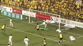 嘘だろ…？ 鹿島GKの“神セーブ”にファン衝撃「バケモンやん」「えぐいって」「他サポでも痺れる」早川友基の２連続ブロックに柏攻撃陣も唖然