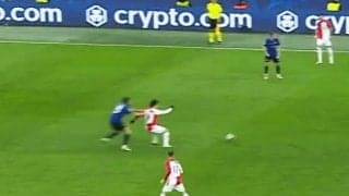 上田綺世、“絶品ターン”でインテルDFを翻弄！「ただただ上手い」「けっこう背負えるね」ポストプレーから決定機に繋げた瞬間