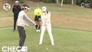 左足下がりでのFWの打ち方　肩は地面と平行？　それとも水平？