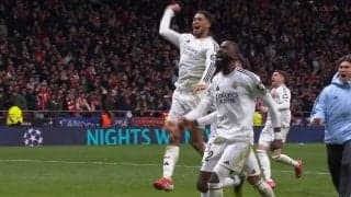 「またあの煽り走りしてたな」リュディガーが激闘のPK戦で決勝点→相手サポの前でチームメイトと歓喜のリュディガー走り！「みんなでリュディガー走りしてるやん」