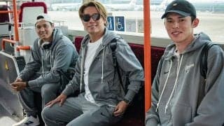 ド軍、大谷翔平らのバス移動を“報告”　日本人3人は横並び…スミスらは美人妻と乗車