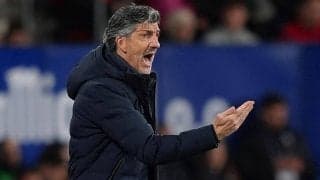 主審の判定に不満のイマノル監督｢中立的なレフェリーであってほしかった｣