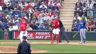 一体、何が起きた？ 菊池雄星に“イライラ”「なんか言ってる」「無視w」 沈むボールにバット止められない…打者荒れる