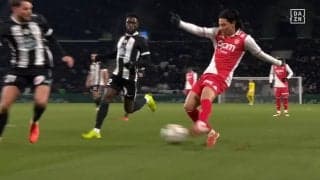 「キレキレだわ」南野拓実、完全個人技でゴール強襲の超決定機「運び出しはさすが」「あとはゴールだけ」華麗なタッチで切り込み左足一閃の瞬間