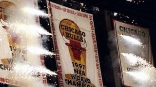 まさかのアクシデント…ブルズ3連覇の優勝バナーが音楽ライブで損傷、本拠地から撤去