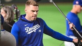 フリーマン、急きょスタメン外れる　練習でアクシデントか…試合前セレモニーにも姿なし