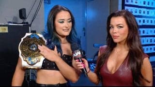 「再現度すごい」美人レポーターの“完コピ”コスプレ姿が大反響…“世界的歌姫”完全再現にファン驚愕「ソックリすぎる」