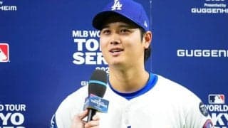 「手を伸ばしてボールに触れている」右翼手は“ファンの妨害”を合図　カブス地元メディアが「本塁打判定」に疑問