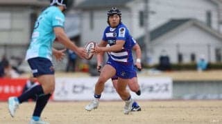 “聞くこと”とチャレンジャー精神。成長著しいスタンドオフが大事にする二つのもの