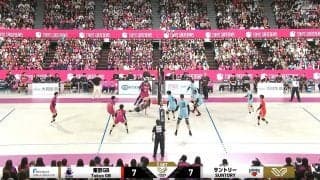 急変化に“超”反応！ 飛び込みながらのレシーブ、ありえない方向に片手を伸ばしたスーパープレー