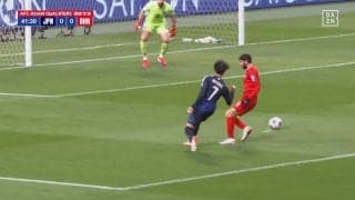 嘘だろ？三笘薫の神技アウトサイドパスに元日本代表も驚愕「そこで右足アウト！？」衝撃過ぎるチャンスメイクの瞬間