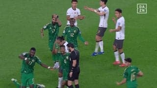 サウジDFを病院送り…中国FWの“顔面カンフーキック”が大炎上！「誰がブルース・リーを呼んだ？」「サッカー史で最悪のレッドカード」「国際舞台から除外すべき」世界が怒り＆呆れ