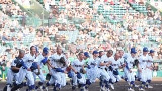 連覇を狙う健大高崎が1点差逃げ切りで8強入り！下重、石垣のリレーで敦賀気比を振り切る【25年センバツ】




