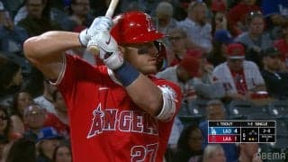 「よくこんな小さいスイングで…」大谷翔平の“盟友”トラウトが弾丸HR！復活印象付ける一発にファンも歓喜「ピンポン球みたいだ」