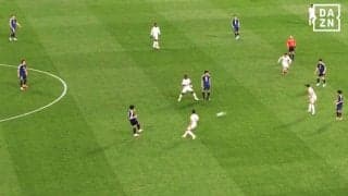 えっ、いきなり？ 高井幸大の“抜群すぎる縦パス”に絶賛続々「めっちゃうまい」「痺れるわ」「ビルドアップの鬼」初スタメンの20歳が決定機演出でＸトレンド入り【日本代表】