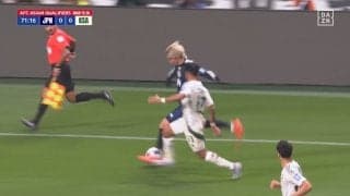 反則だろ！伊東純也、急加速から一瞬でDFをぶち抜くイナズマドリブル炸裂！「イナズマ純也キター」スタジアム騒然の超爆速突破に元日本代表も絶句